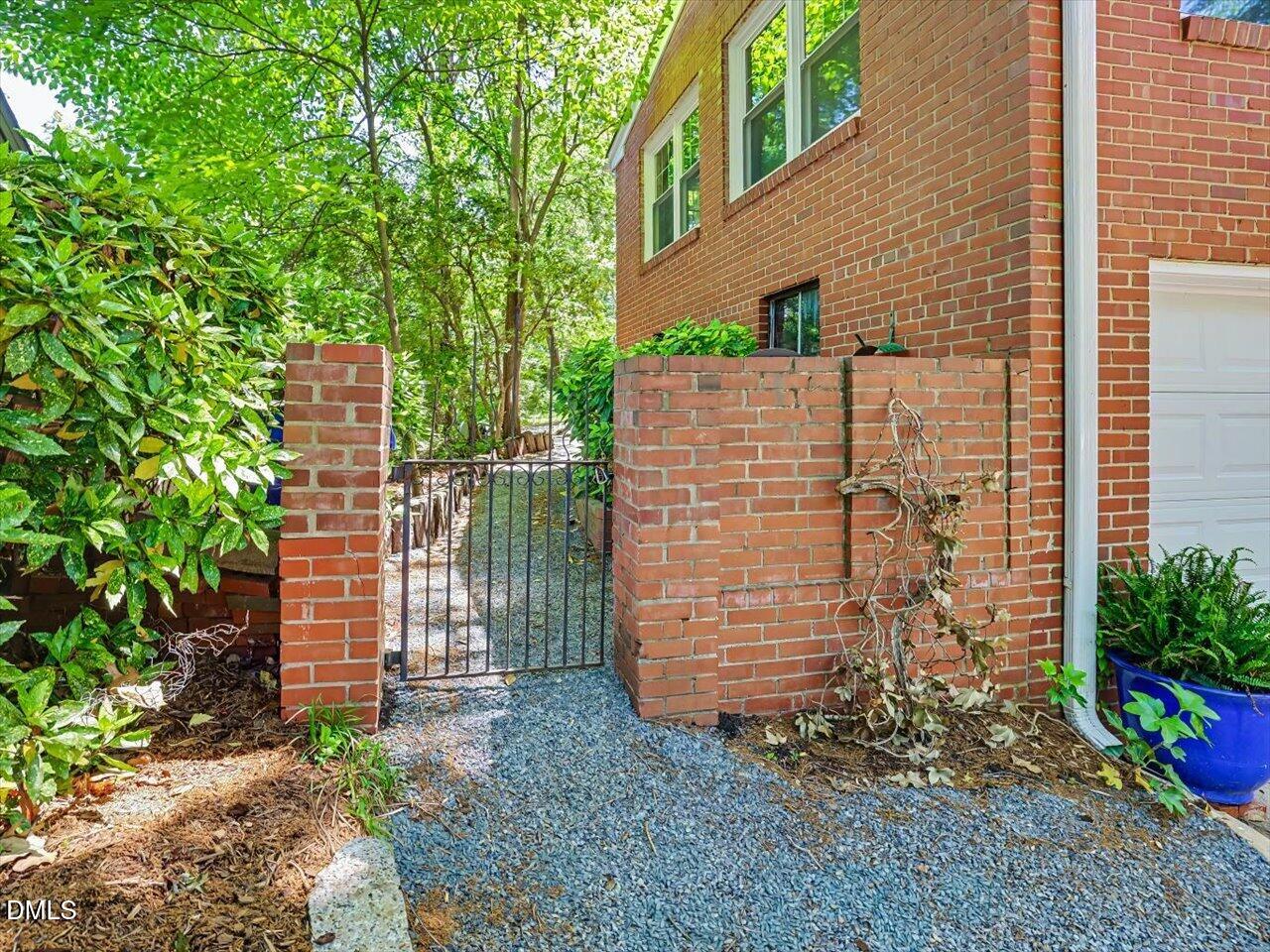 1428 Dixie Trail Raleigh, NC 27607 - Photo 70 of 82 73-Gate