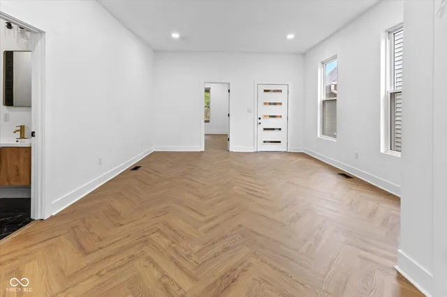 $270,000 | 206 North Beville Avenue, Indianapolis, IN 46201