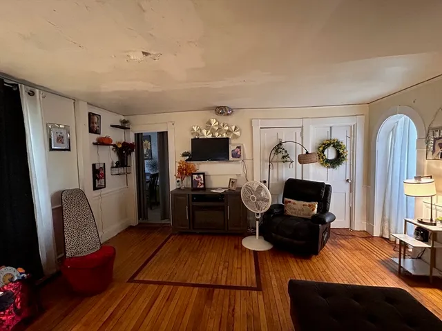 $475,000 | 154 Pleasant Street, Fitchburg, MA 01420