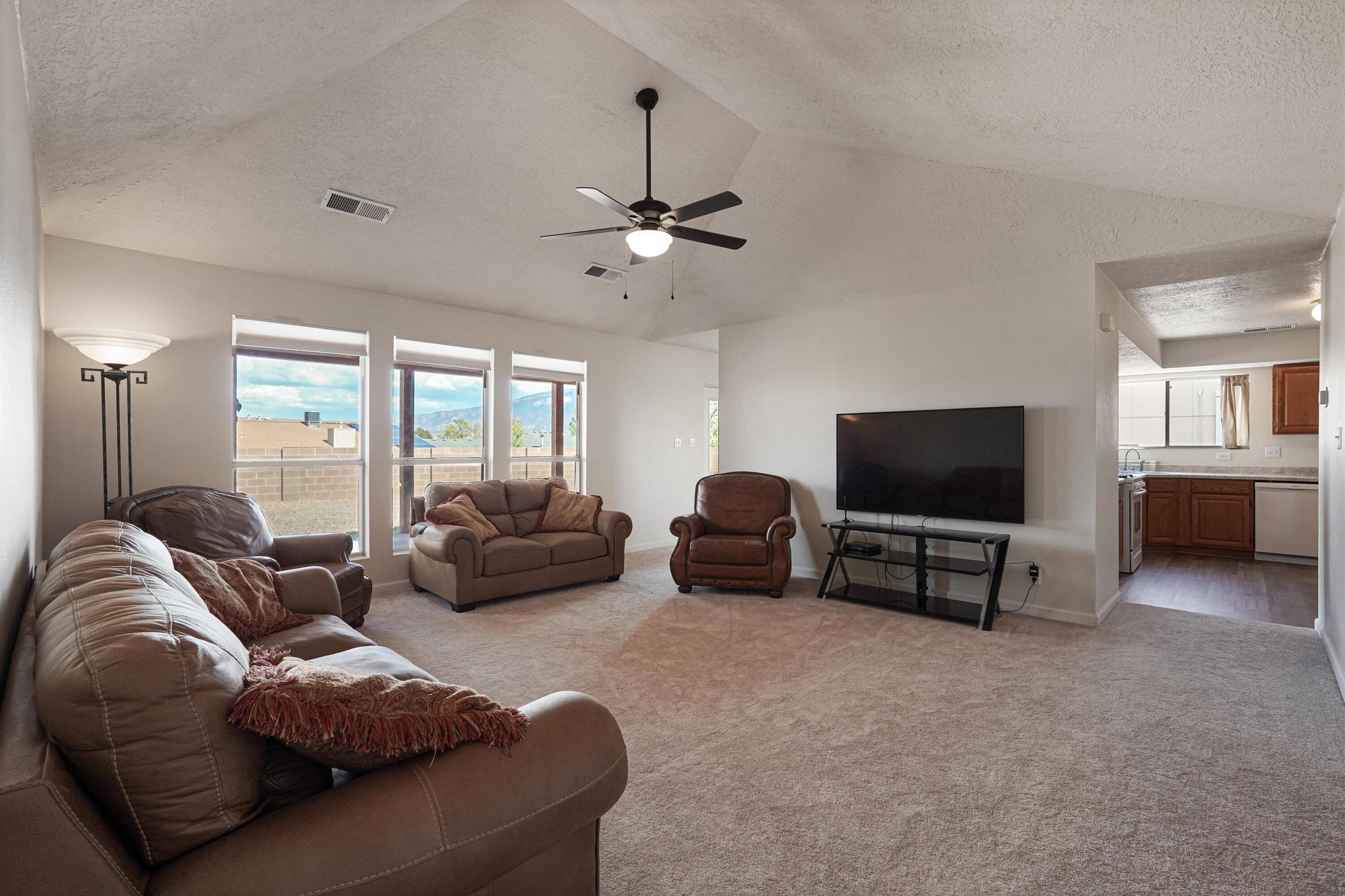 2566 Diamond Peak Drive Northeast Rio Rancho, NM 87144 - Photo 6 of 31 Gallery Image 6