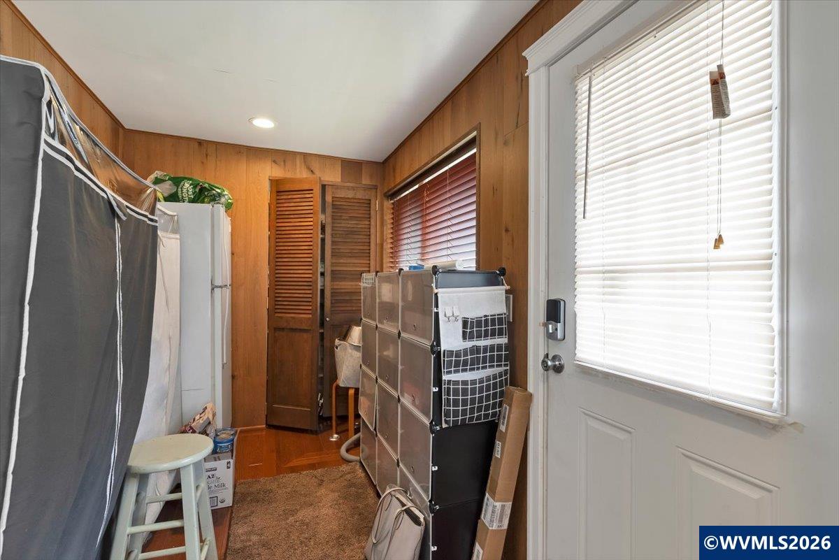 341 25th Street Southeast Salem, OR 97301 - Photo 12 of 50