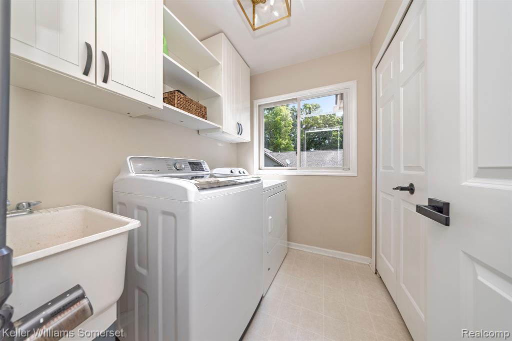 9732 Forest Ridge Drive Clarkston, MI 48348 - Photo 15 of 42 Gallery Image 15