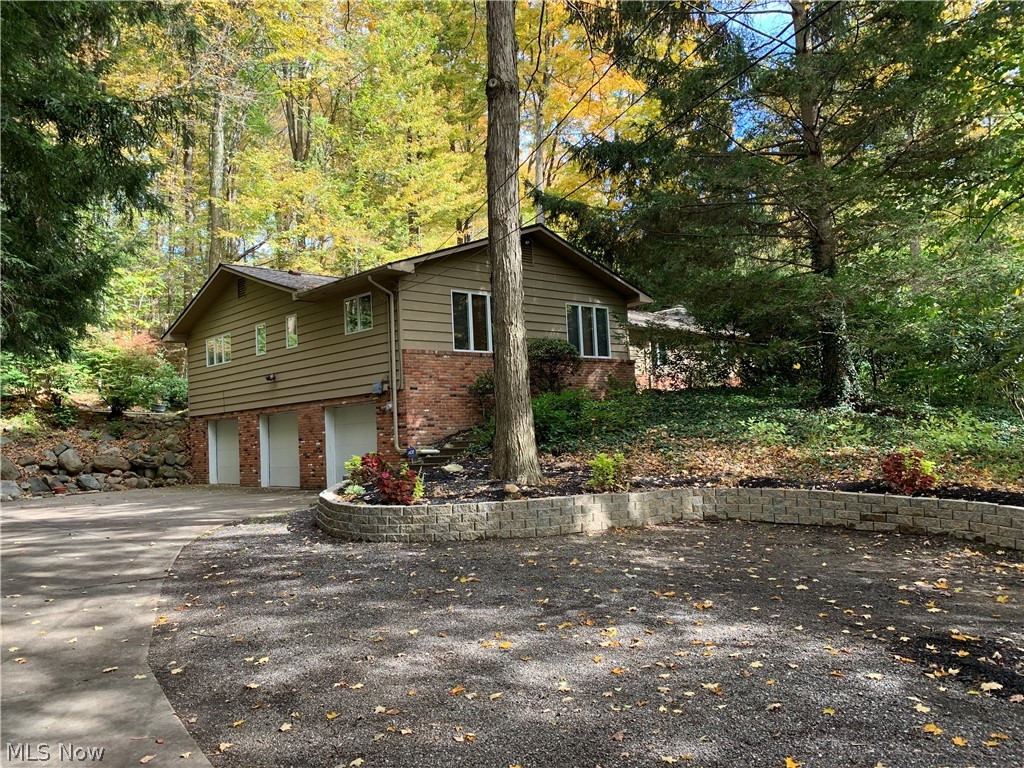 10824 Butternut Road Chesterland, OH 44026 - Photo 1 of 24