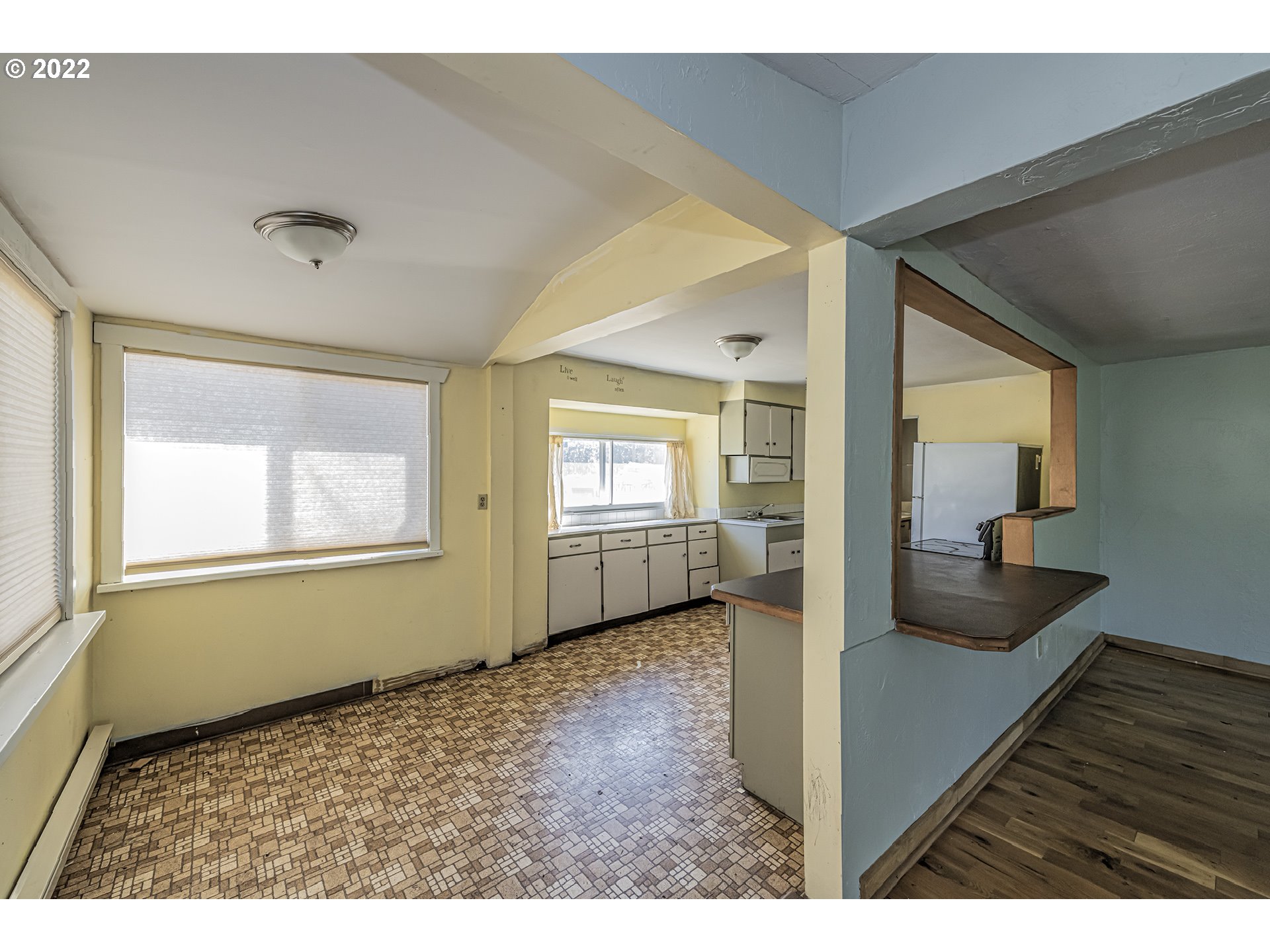 53486 Ruby Lane Milton Freewater, OR 97862 - Photo 14 of 27 a view of an empty room and window