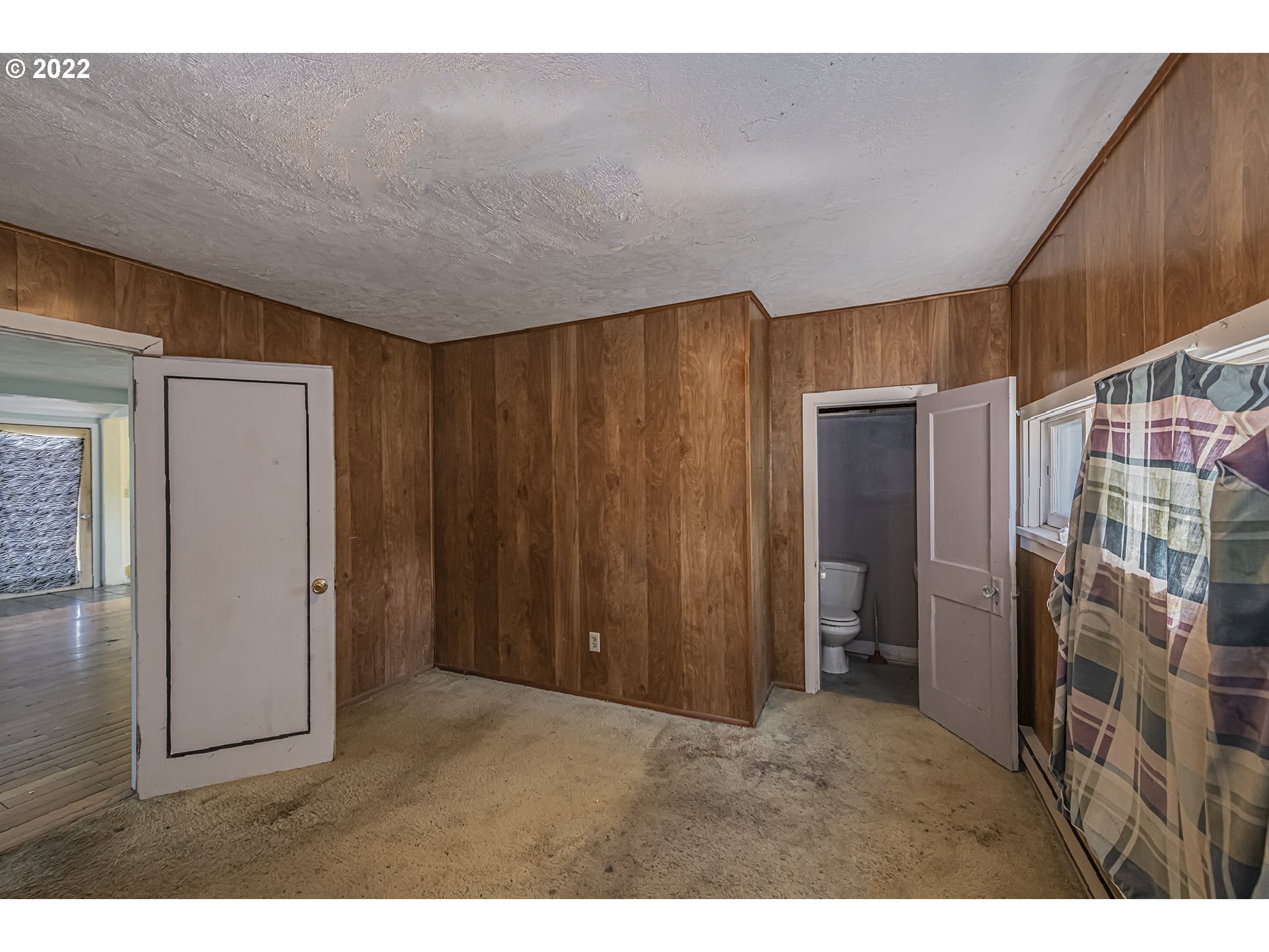 53486 Ruby Lane Milton Freewater, OR 97862 - Photo 7 of 27 a view of an empty room with wooden floor