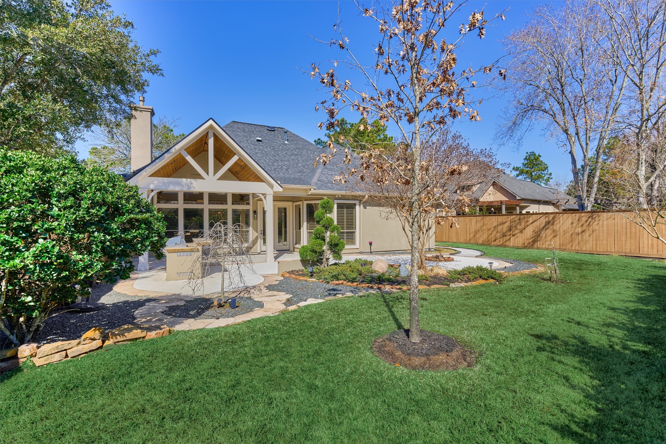 91 West Racing Cloud Court The Woodlands, TX 77381 - Photo 33 of 47 Lots of room for the kids and pets to play!