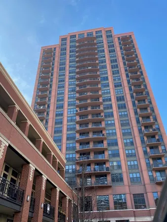 $3,800 | 330 North Jefferson Street, Unit 1305, Chicago, IL 60661