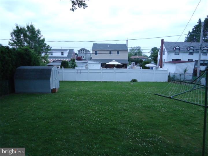 8015 Bridle Road Philadelphia, PA 19111 - Photo 12 of 13 Back Yard