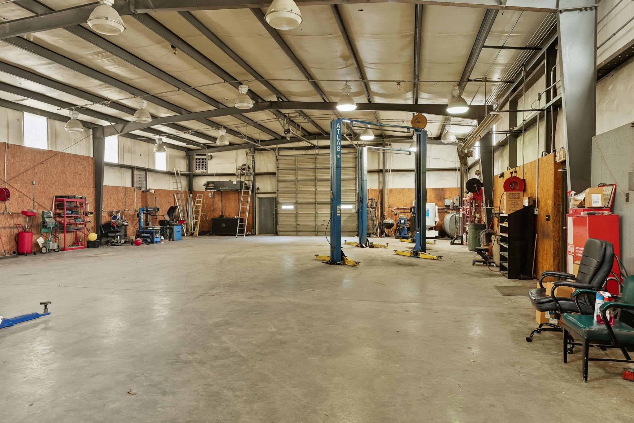 200 Tom Smith Road Martin, TN 38237 - Photo 31 of 51 a view of a room with gym equipment