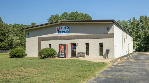 200 Tom Smith Road, Martin, TN 38237