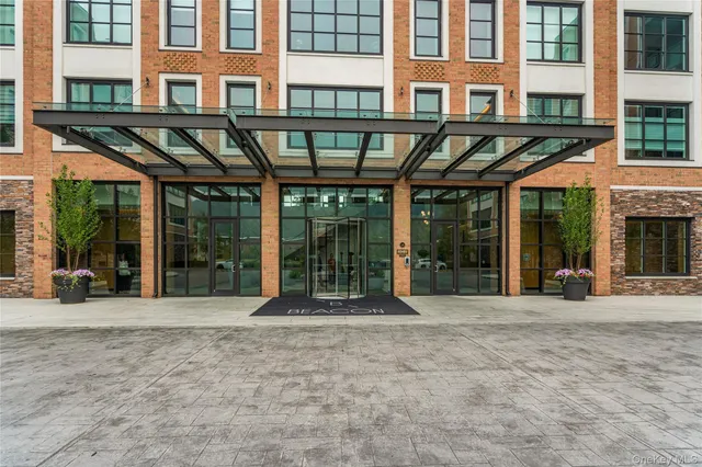 $1,698,000 | 100 Garvies Point Road, Unit 1309, Glen Cove, NY 11542