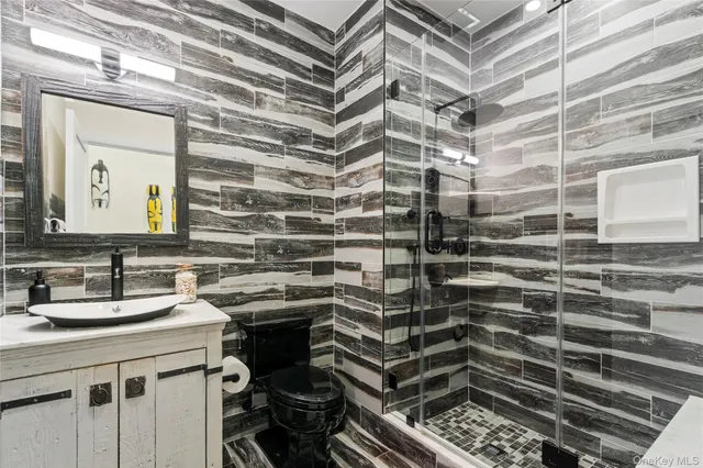 $1,698,000 | 100 Garvies Point Road, Unit 1309, Glen Cove, NY 11542