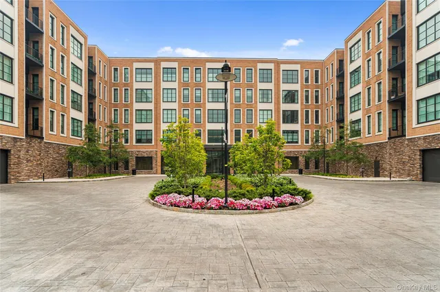 $1,698,000 | 100 Garvies Point Road, Unit 1309, Glen Cove, NY 11542