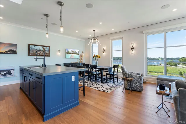 $1,698,000 | 100 Garvies Point Road, Unit 1309, Glen Cove, NY 11542