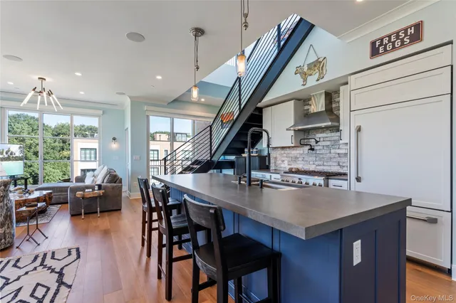 $1,698,000 | 100 Garvies Point Road, Unit 1309, Glen Cove, NY 11542