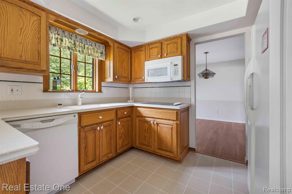 53431 Shelby Road Shelby, MI 48316 - Photo 10 of 26