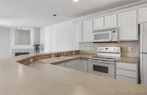 $272,500 | 364 Cedar Heights Drive, Unit 3B, Camdenton, MO 65020