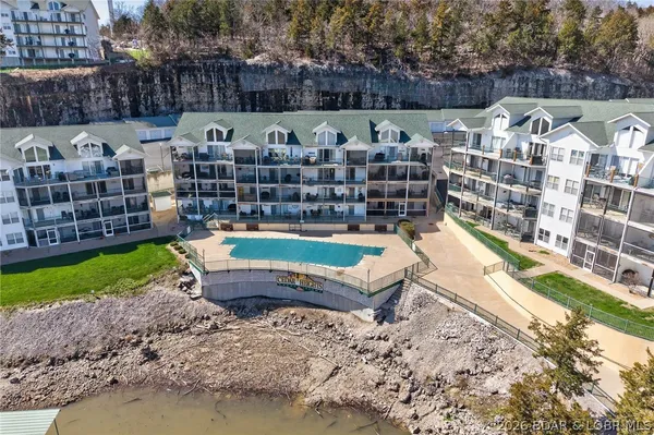 $272,500 | 364 Cedar Heights Drive, Unit 3B, Camdenton, MO 65020