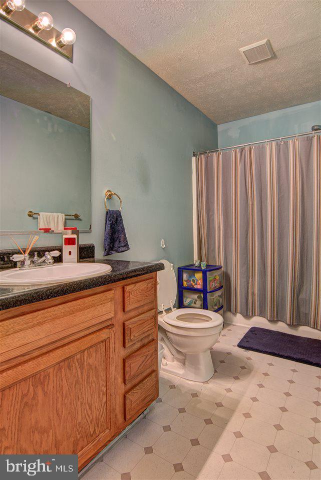 85 Cypress Point Road Felton, PA 17322 - Photo 9 of 25 Gallery Image 9