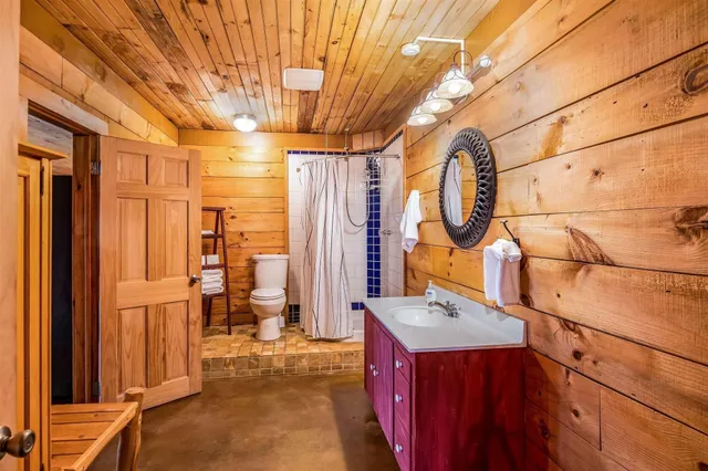 $1,799,000 | 119 Parenteau Lane, Westmore, VT 05860