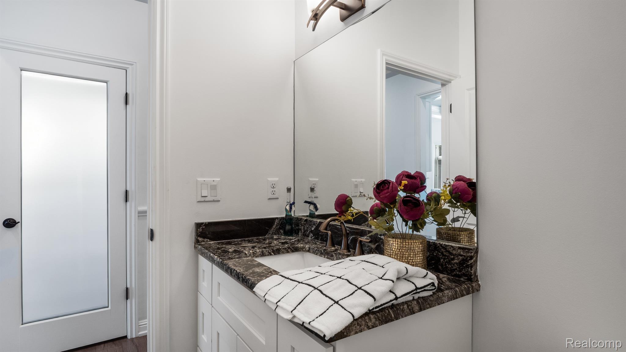 1497 Walton Blvd. Rochester, MI 48309 - Photo 24 of 35 Gallery Image 24