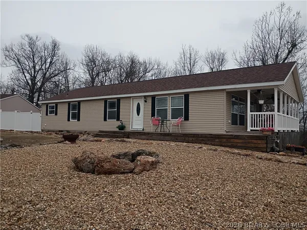 $434,900 | 71 Partee Lane, Sunrise Beach, MO 65079