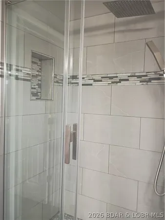 $434,900 | 71 Partee Lane, Sunrise Beach, MO 65079