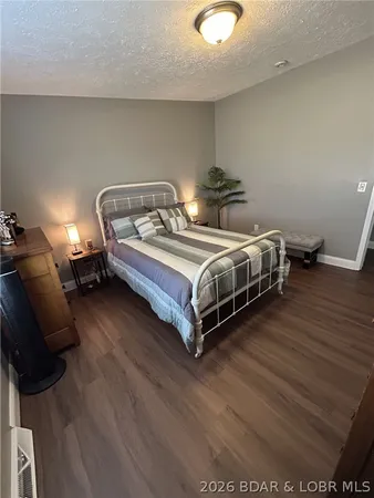 $434,900 | 71 Partee Lane, Sunrise Beach, MO 65079