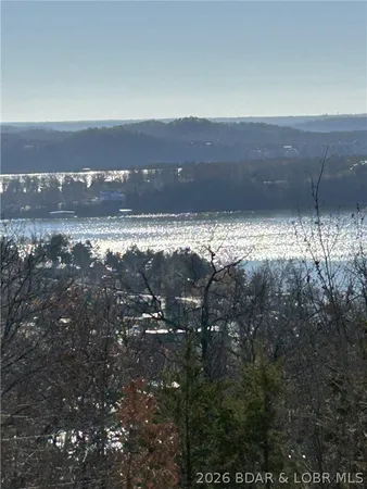 $434,900 | 71 Partee Lane, Sunrise Beach, MO 65079