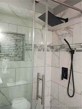 $434,900 | 71 Partee Lane, Sunrise Beach, MO 65079