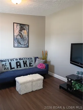 $434,900 | 71 Partee Lane, Sunrise Beach, MO 65079