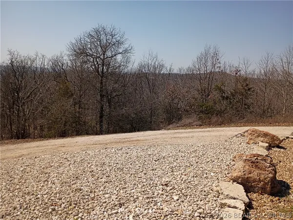 $434,900 | 71 Partee Lane, Sunrise Beach, MO 65079