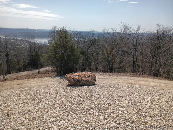 $434,900 | 71 Partee Lane, Sunrise Beach, MO 65079