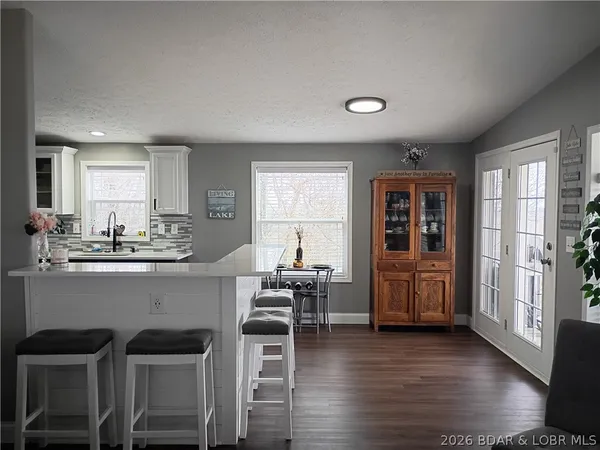 $434,900 | 71 Partee Lane, Sunrise Beach, MO 65079