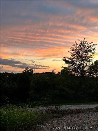 $434,900 | 71 Partee Lane, Sunrise Beach, MO 65079