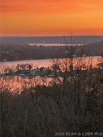 $434,900 | 71 Partee Lane, Sunrise Beach, MO 65079