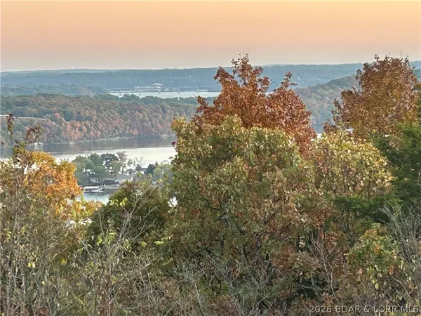 $434,900 | 71 Partee Lane, Sunrise Beach, MO 65079