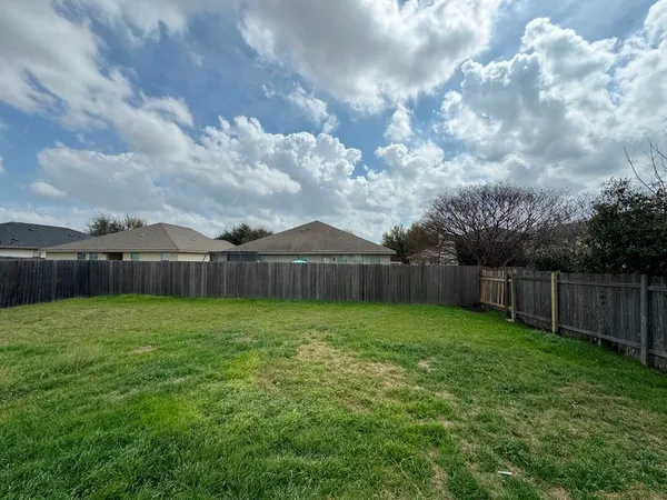 $1,950 | 7820 Little Deer Trail, Georgetown, TX 78628