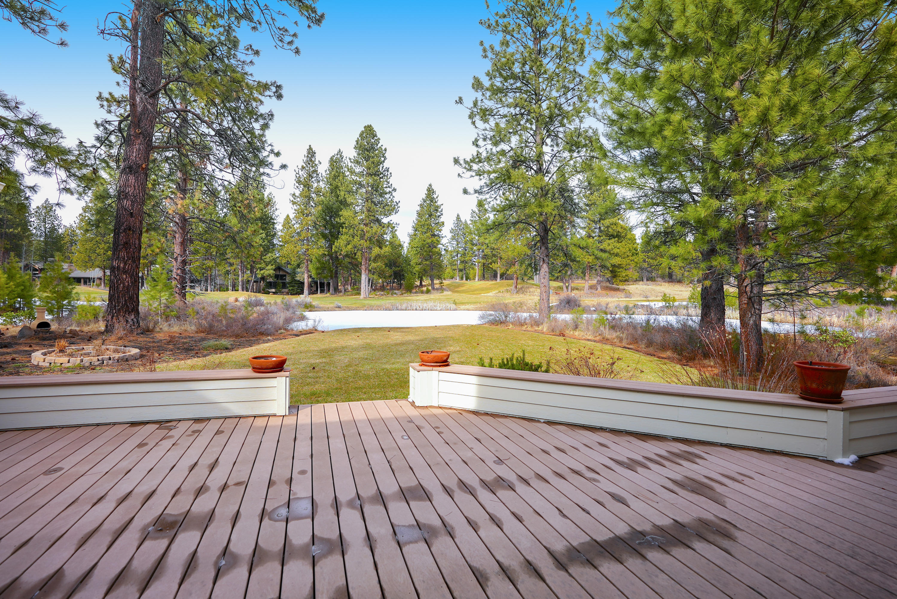 60709 Golf Village Loop Bend, OR 97702 - Photo 6 of 45 Expansive bench seating on the back deck