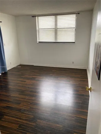 $2,000 | 1900 Diana Drive, Unit 3D, Hallandale Beach, FL 33009