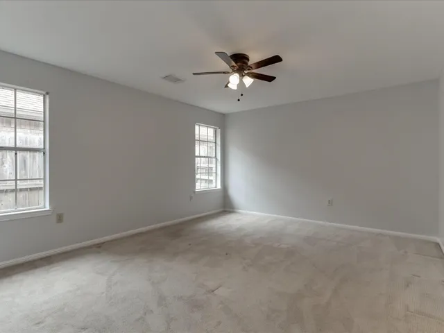a view of empty room with window