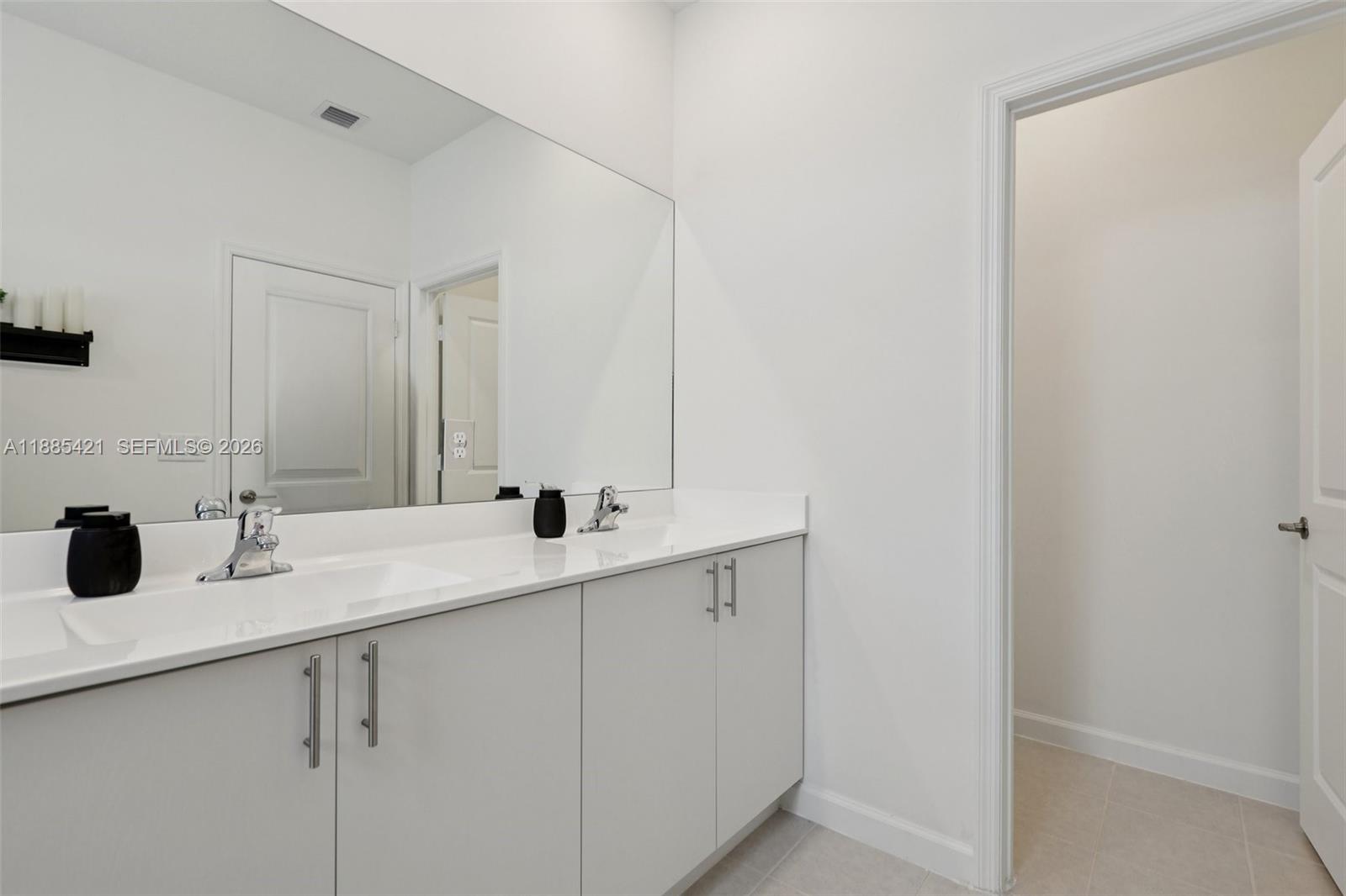 28639 Southwest 129th Court Homestead, FL 33033 - Photo 11 of 32