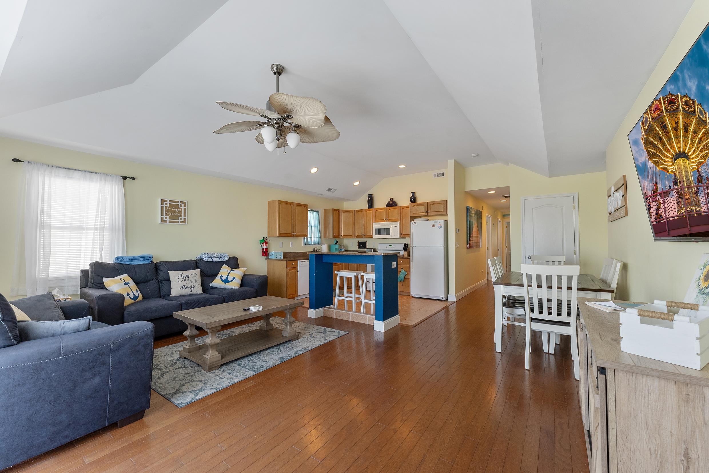 141 Rio Grande Avenue, Unit 201 Wildwood, NJ 08260 - Photo 4 of 29