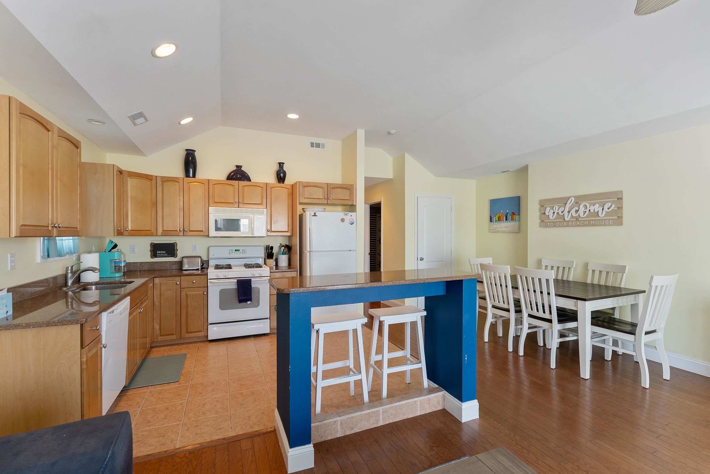 141 Rio Grande Avenue, Unit 201 Wildwood, NJ 08260 - Photo 9 of 29