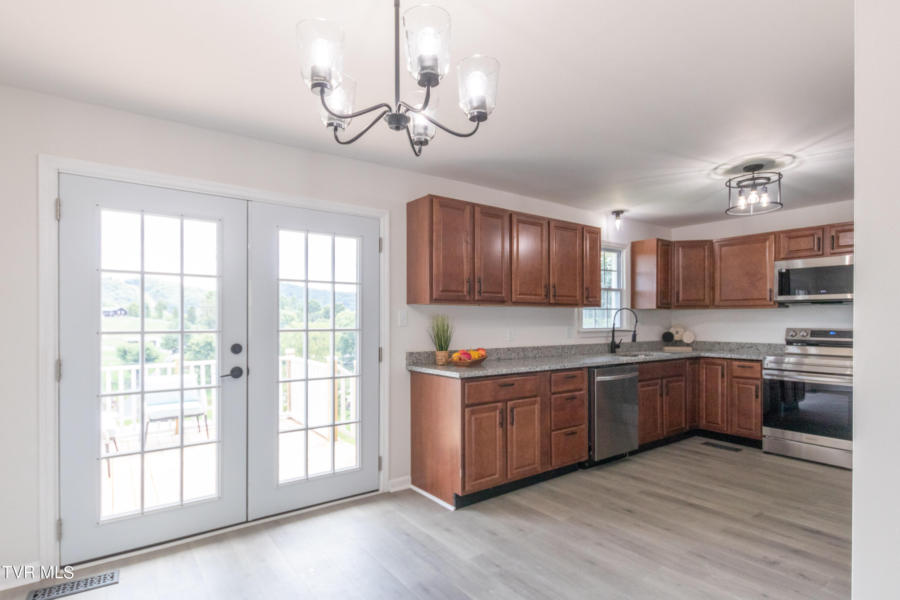 22067 Appleton Drive Bristol, VA 24202 - Photo 13 of 49 Appleton-20