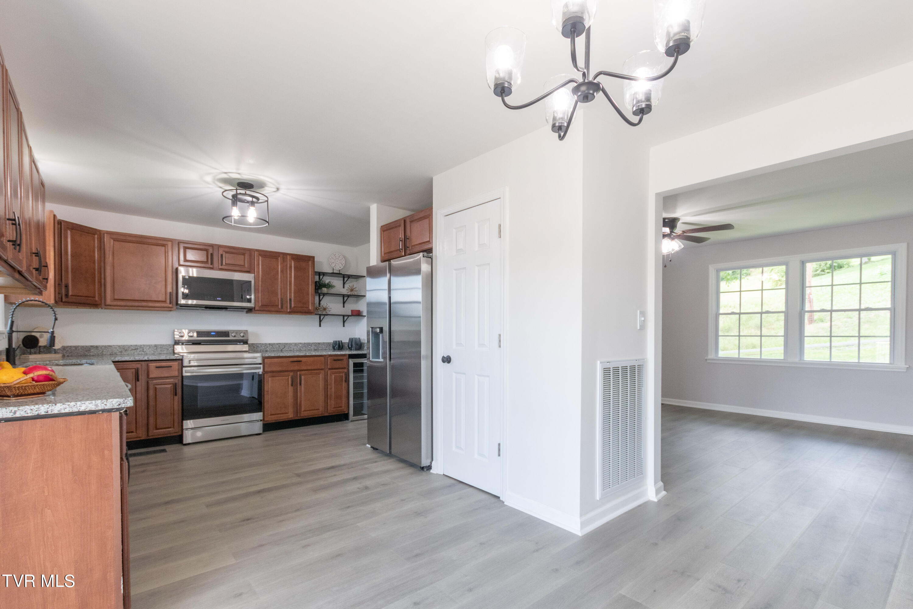 22067 Appleton Drive Bristol, VA 24202 - Photo 14 of 49 Appleton-19