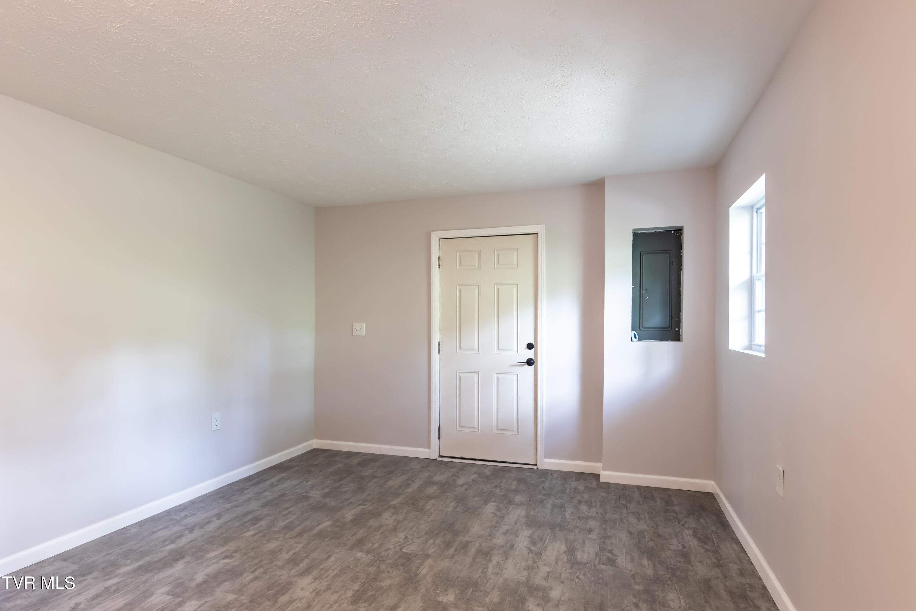 22067 Appleton Drive Bristol, VA 24202 - Photo 32 of 49 Appleton-38