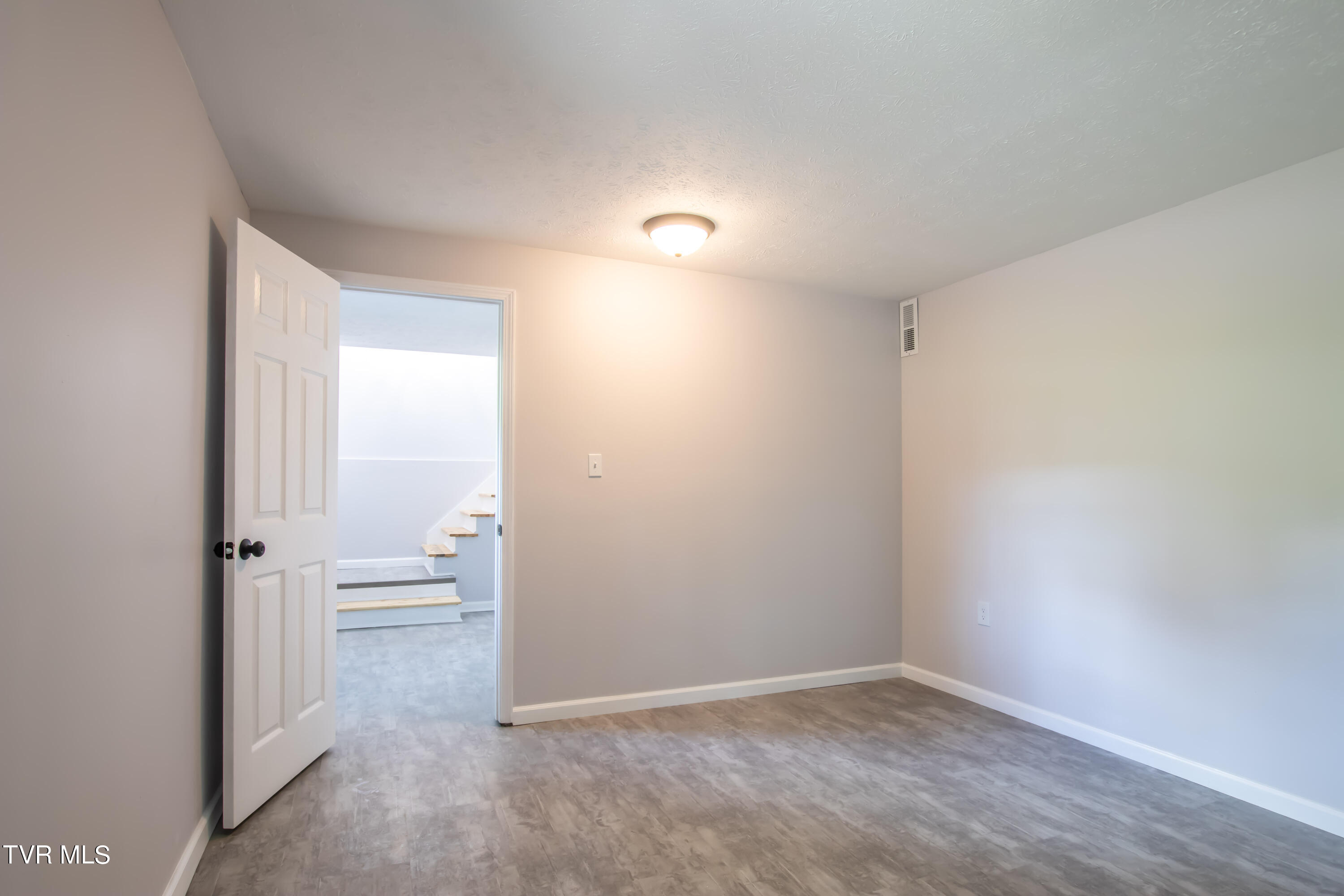 22067 Appleton Drive Bristol, VA 24202 - Photo 33 of 49 Appleton-39