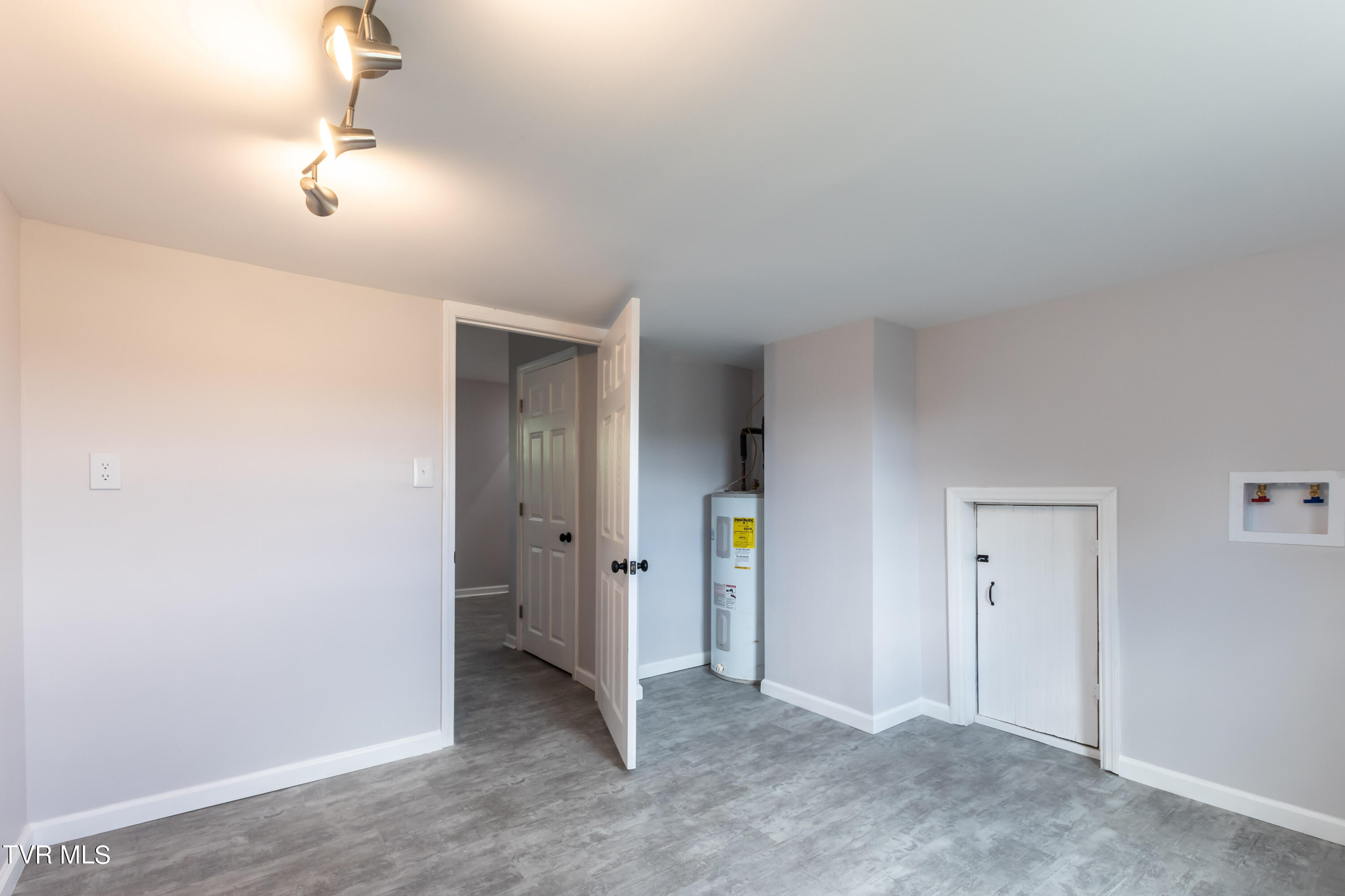 22067 Appleton Drive Bristol, VA 24202 - Photo 35 of 49 Appleton-41