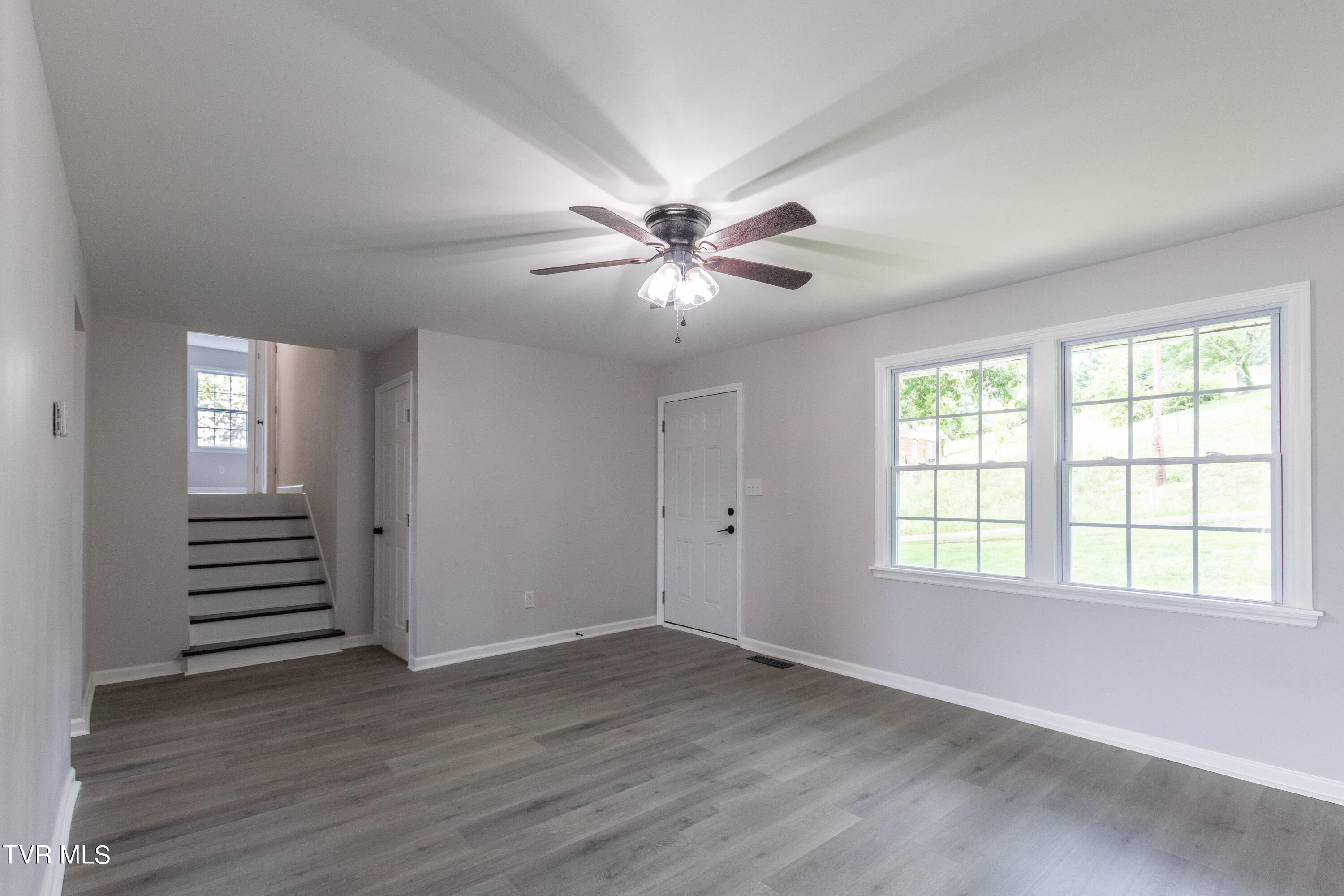 22067 Appleton Drive Bristol, VA 24202 - Photo 7 of 49 Appleton-21